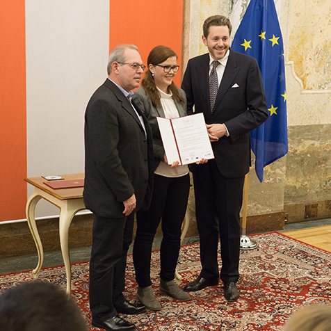 Der Bundesminister für Wissenschaft, Forschung und Wirtschaft, Dr. Harald Mahrer, vergeben Salvagnini Maschinenbau.